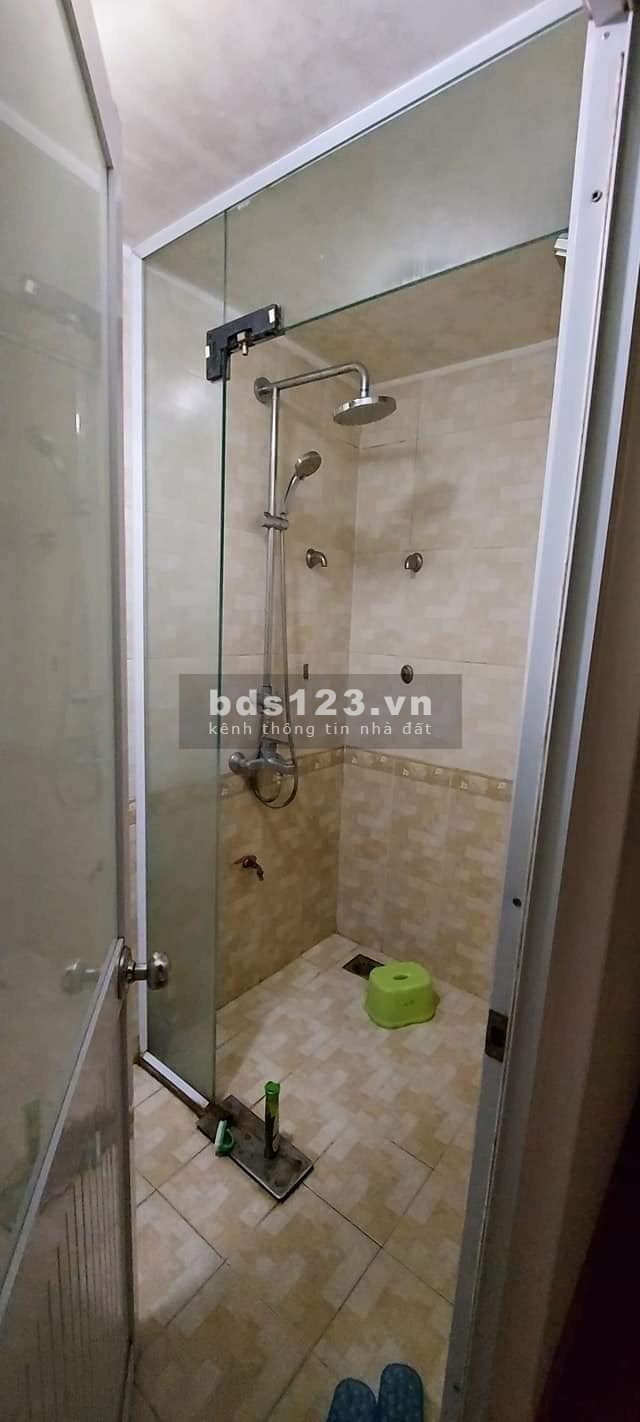 Bán gấp nhà tại chợ Xa La 5 tầng 50m2 mặt tiền 4,2m giá chỉ 7,75 tỷ