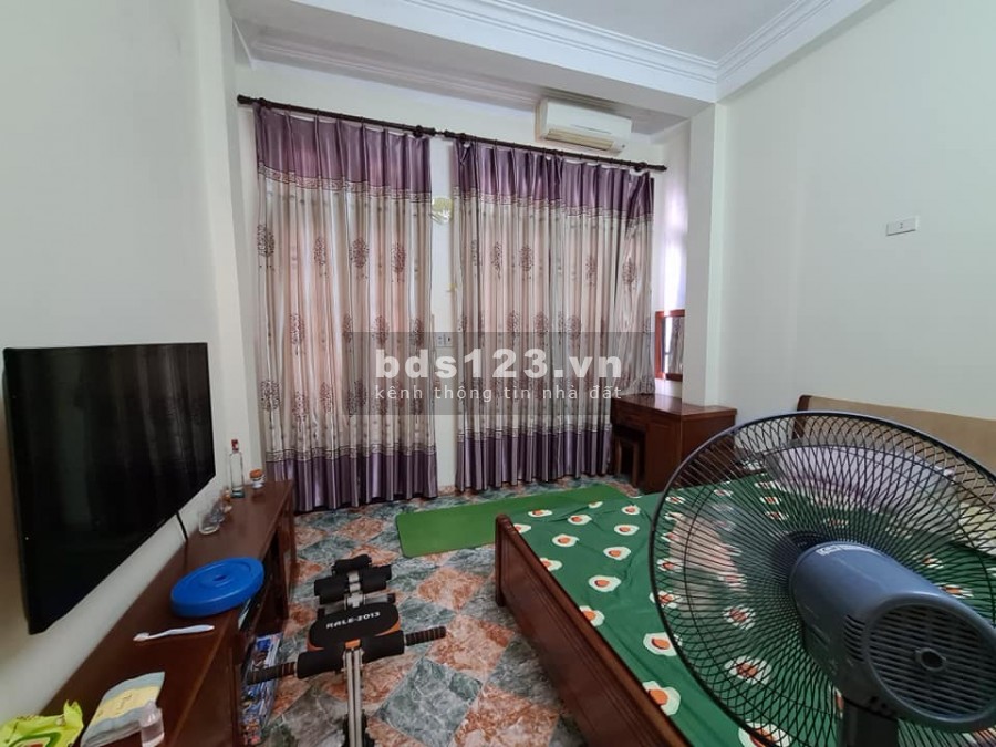 Bán Nhà Phố Ngô Quyền, Hà Đông, 45m², 3T, MT3.8m, giá 3 tỷ 2 Lh 0902083139