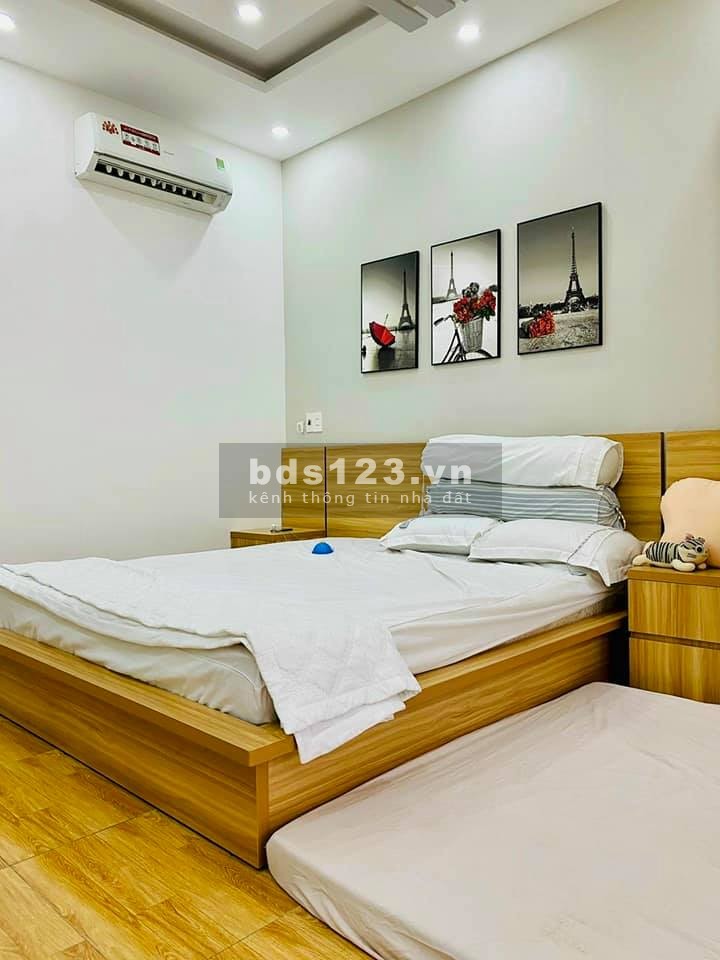 BÁN NHÀ HẺM XE HƠI CHỈ 3 TỶ 95 TL.