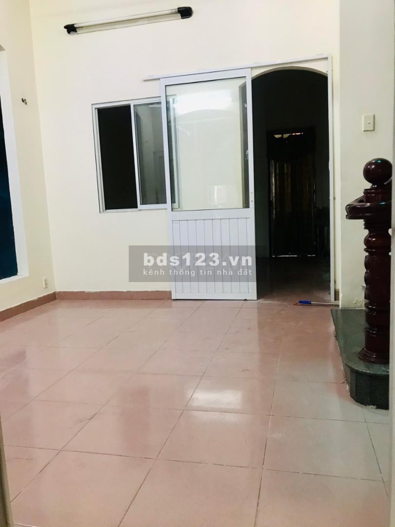 Cho thuê mặt bằng gần trường, 6x17, 3 gian, p13, tân bình, giá 14 triệu, 0938.764.277