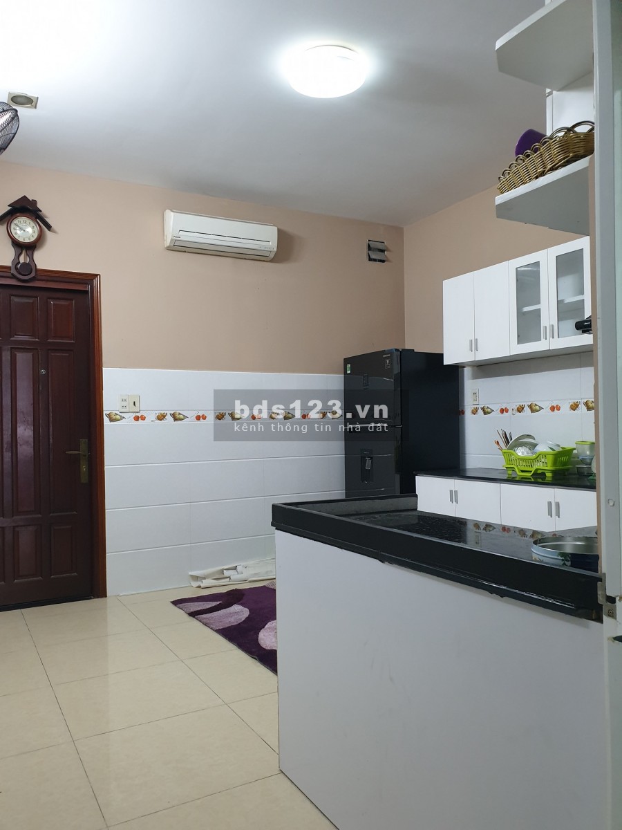 Nguyên Hồng, Phan Văn Trị, Bình Thạnh. Hẻm Xe hơi vào nhà, Gần 100m2.