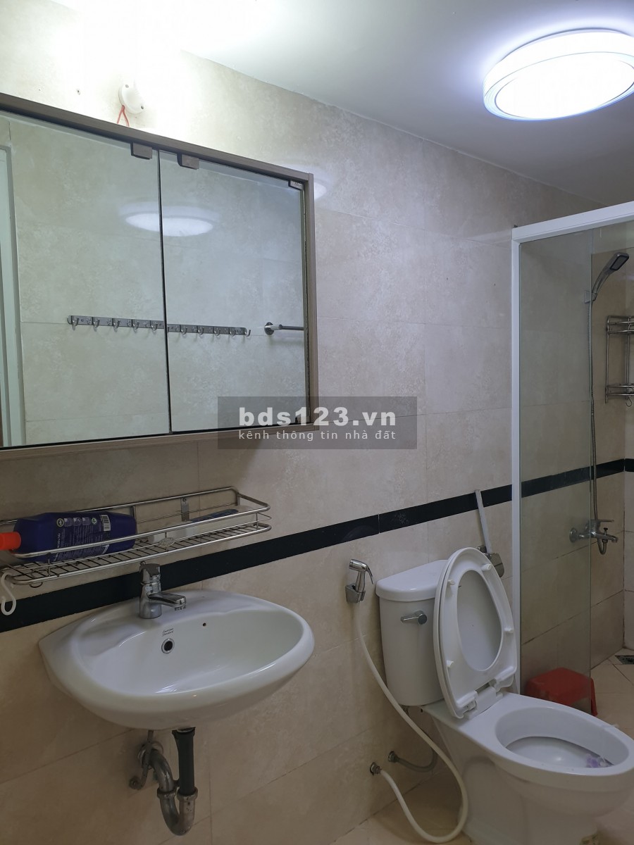 Nguyên Hồng, Phan Văn Trị, Bình Thạnh. Hẻm Xe hơi vào nhà, Gần 100m2.