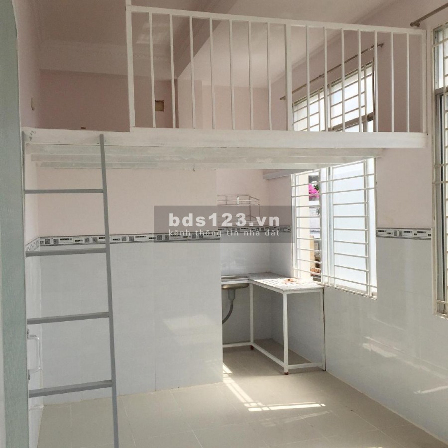 Nhượng gấp dãy nhà trọ 2kiot, 16 phòng trọ, Diện tích 300m2(10x30) khu dân cư đông, chính chủ, giá rẻ