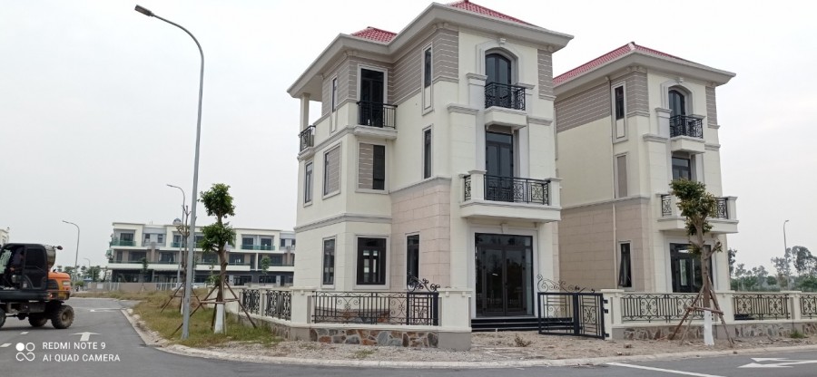 Bán căn biệt thự song lập giá chỉ từ 5 tỷ/ căn