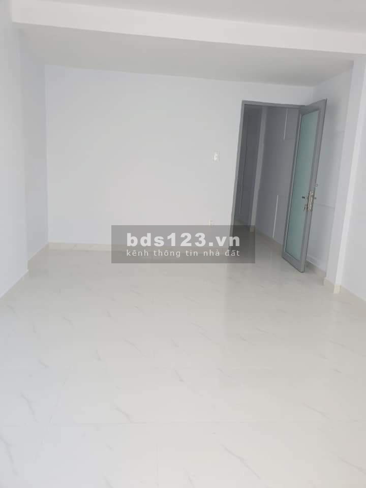 Nhà 3 phòng ngủ giá 10tr đường số 31 Tân kiểng, Quận 7