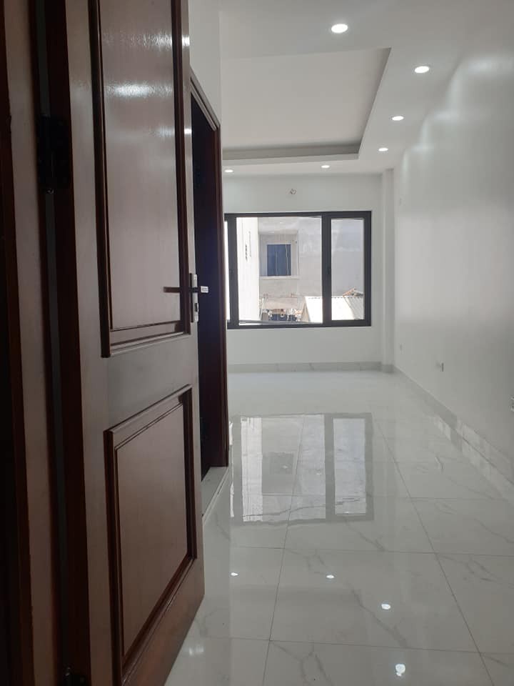 Chỉ 2.65 Tỷ Có Nhà Mới 5 Tầng, 31m2, Cách Ô Tô 40m Làng Bún Phú Đô.