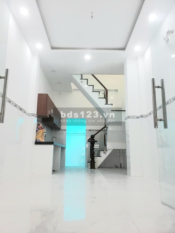 NƠ TRANG LONG HẼM TRƯỚC NHÀ 5M 4 TẦNG BTCT NHÀ MỚI Ở NGAY TRUNG TÂM BÌNH THẠNH
