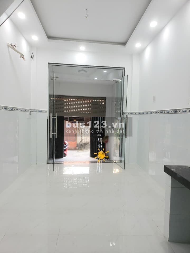 NƠ TRANG LONG HẼM TRƯỚC NHÀ 5M 4 TẦNG BTCT NHÀ MỚI Ở NGAY TRUNG TÂM BÌNH THẠNH