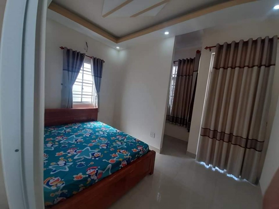 NHÀ GIÁ SỐC Lê Hồng Phong Quận 10 - 3 TẦNG - 4.5 Tỷ - 36 m2