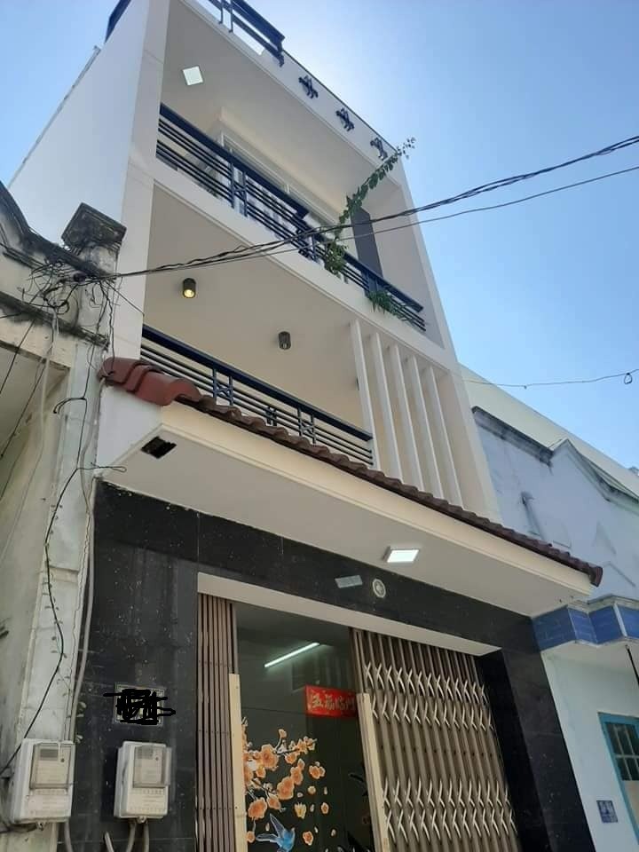 NHÀ GIÁ SỐC Lê Hồng Phong Quận 10 - 3 TẦNG - 4.5 Tỷ - 36 m2