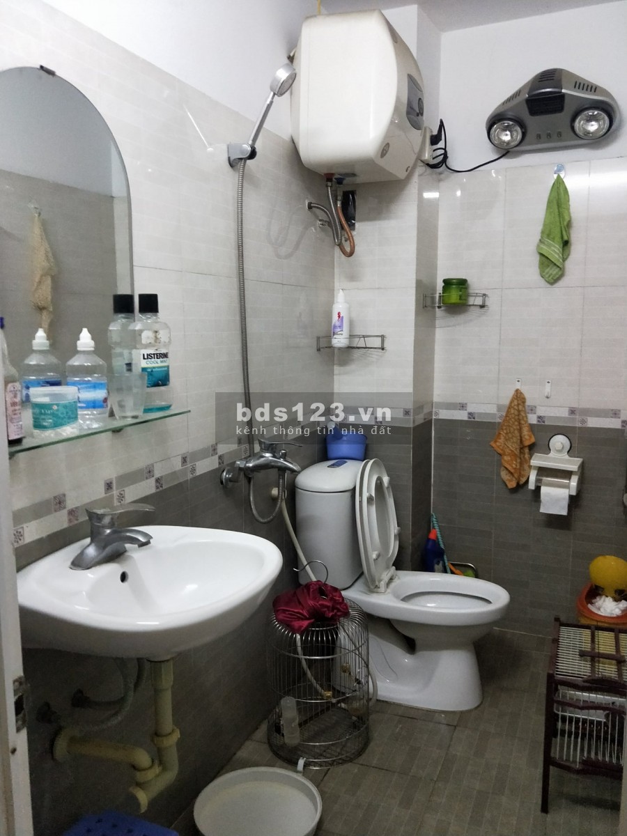 NHÀ CẦU GIẤY 5 TẦNG, GẦN MẶT PHỐ, HIỆU SUẤT KINH DOANH, 42m2, MT: 4m.