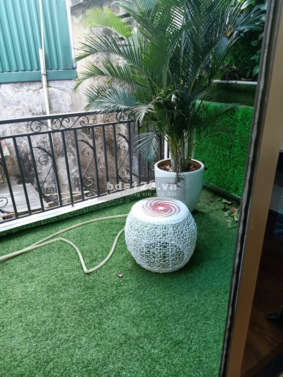 nhà sây 4 tầng chắc chắn ,3 ngủ ,3 vê sinh ,nhà gần bênh viên gần trường hoc