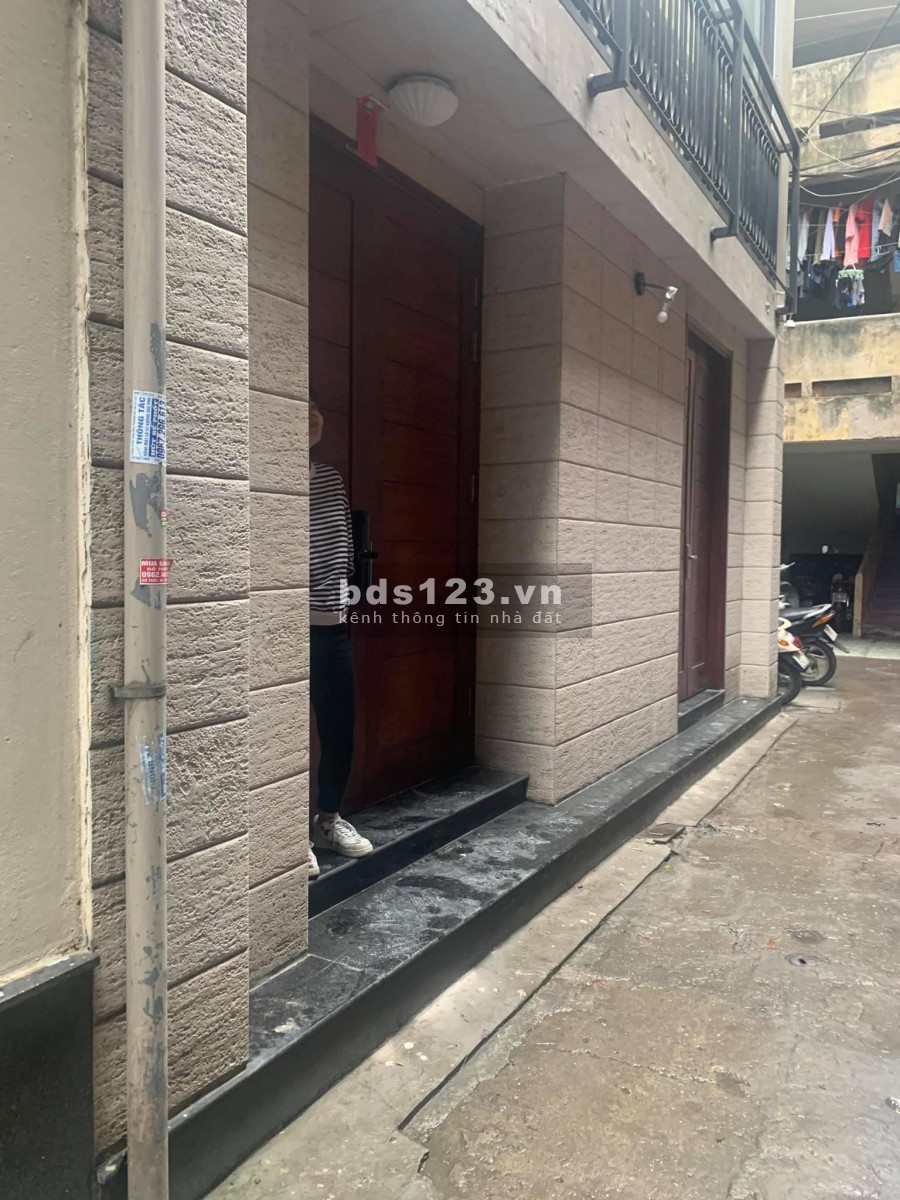 Phạm Ngọc Thạch ,15M ra phố , mặt tiền 7m , 40mX6t , giá cực hợp lý lh : 0868844278