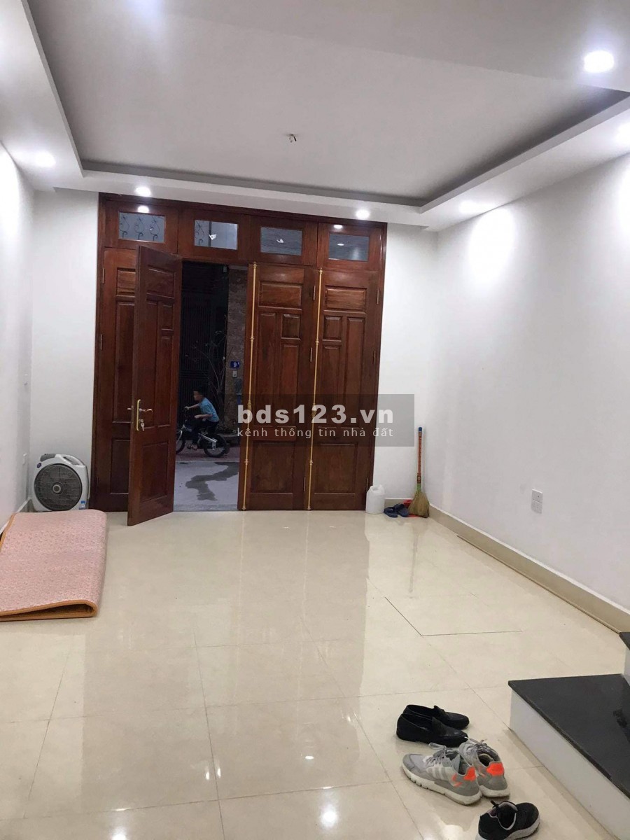 Bán nhà Cầu Diễn, phân lô, Ô tô qua, gần hồ, DT 33m2x4T, giá 3.3 tỷ. LH0968987854