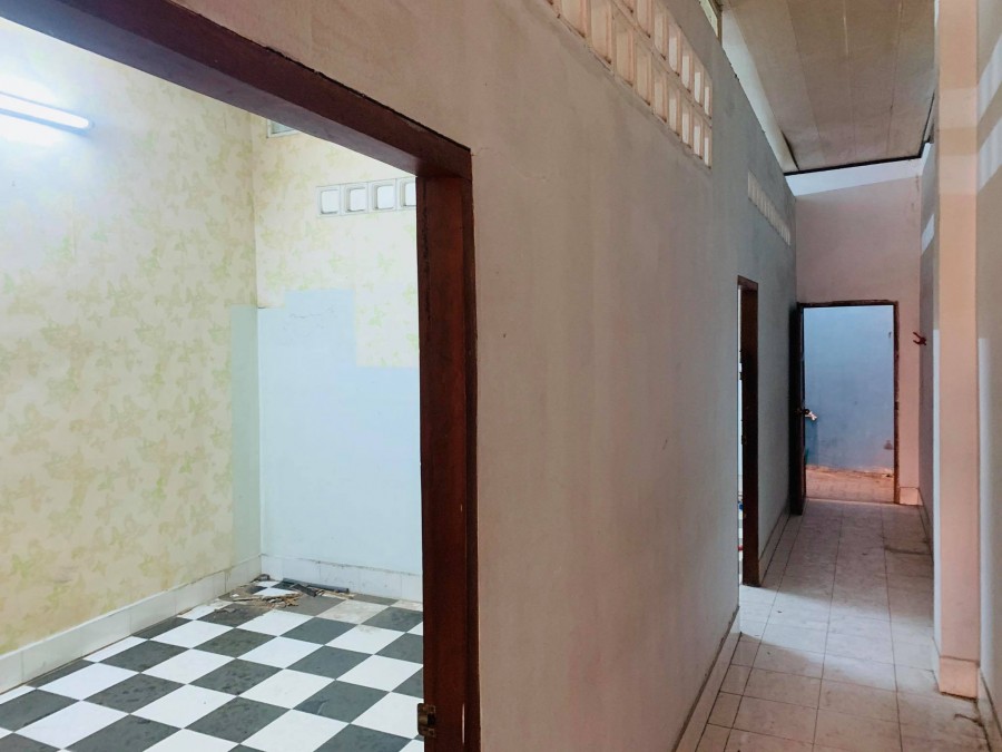 Bán gấp nhà hẻm xe hơi Hoàng Văn Thụ, Phú Nhuận, nở hậu nhẹ đẹp, 80m2, 2 tầng, 4PN.
