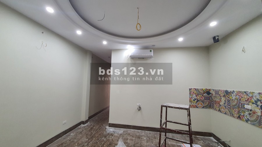 Nhà mới, hiện đại, mặt phố Giáp Bát KD 75m2, 8 tầng thang máy, 15.6 tỷ