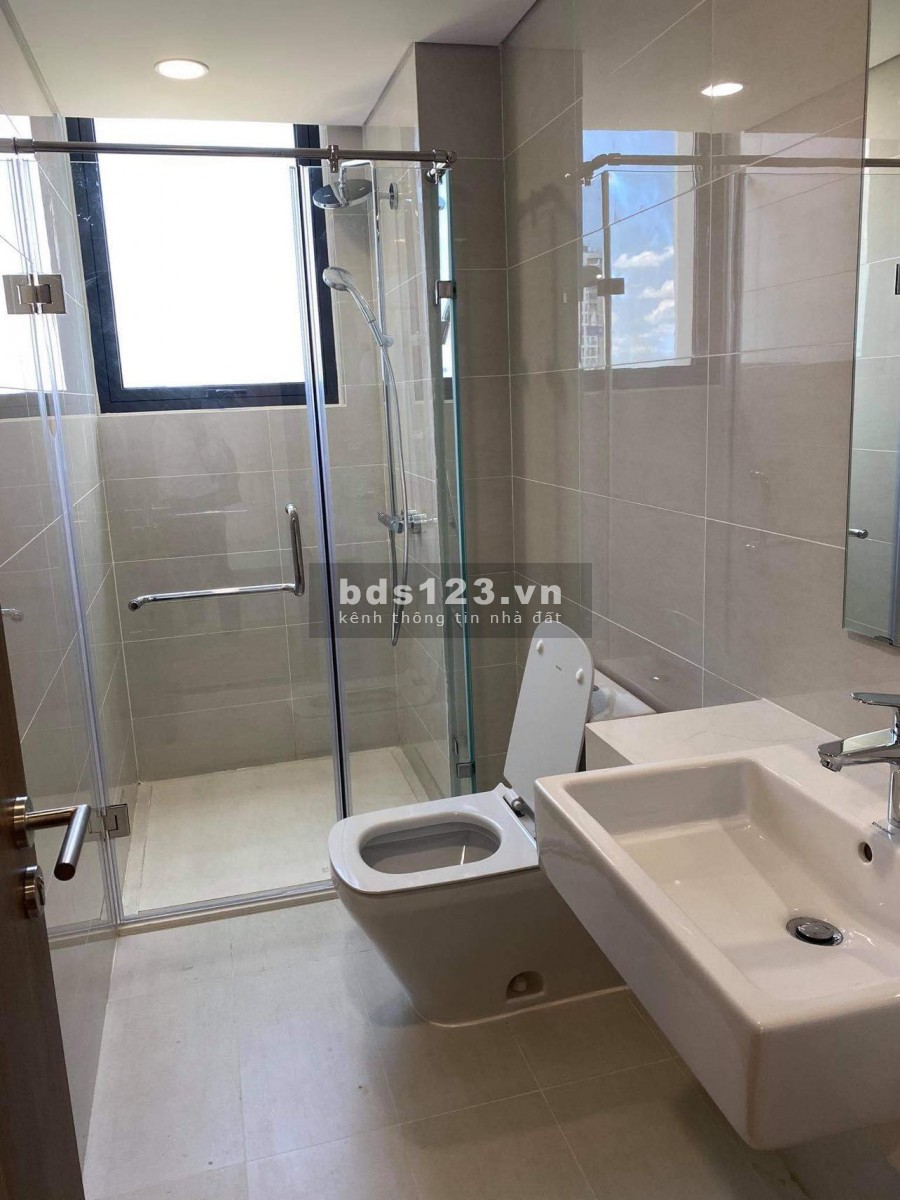 Căn hộ 3PN diện tích sử dụng 94m2 Eco Green Quận 7 nội thất cơ bản chỉ 10,5 triệu/tháng