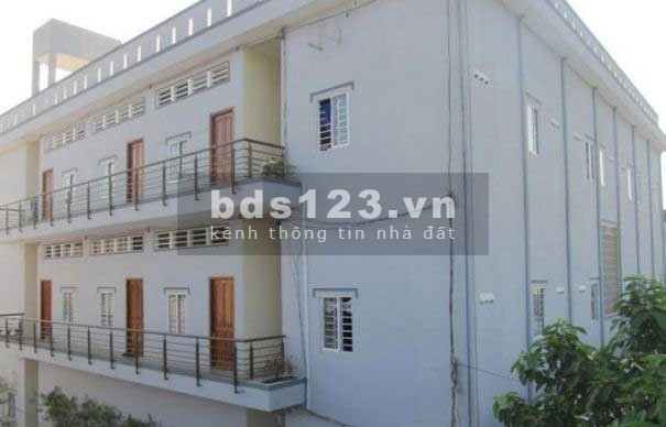 Bán chung cư mini Nguyễn Văn Cừ 330m2, 26p, thu gần 1 tỷ/ năm.