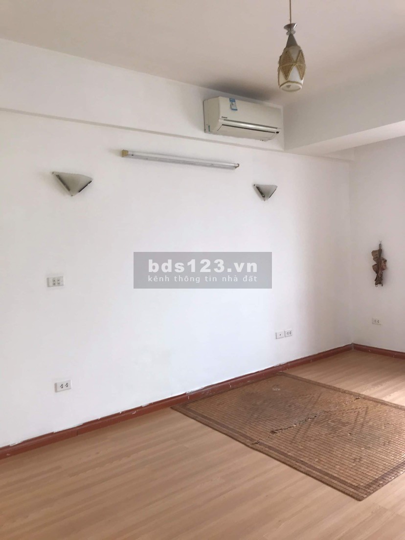 Cần bán gấp căn 94m 2pn cc toà nhà sông đà ( đối diện hv bưu chính) có đồ , giá 1ty85.lh:0962027838