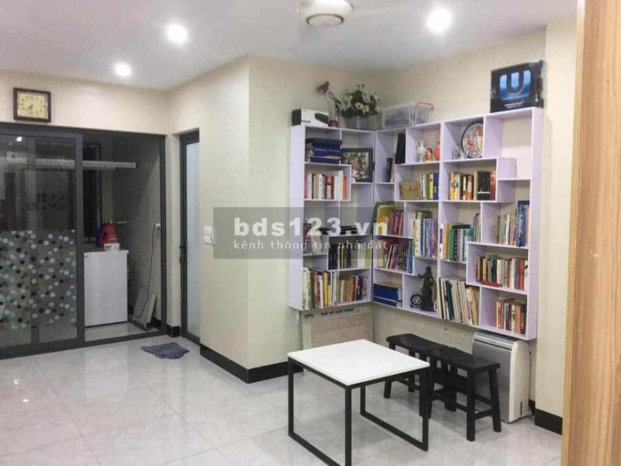Bán Nhà Phố Lê Trọng Tấn 50 m2 4Tầng phân lô Ô Tô vào nhà 5.6 tỷ.