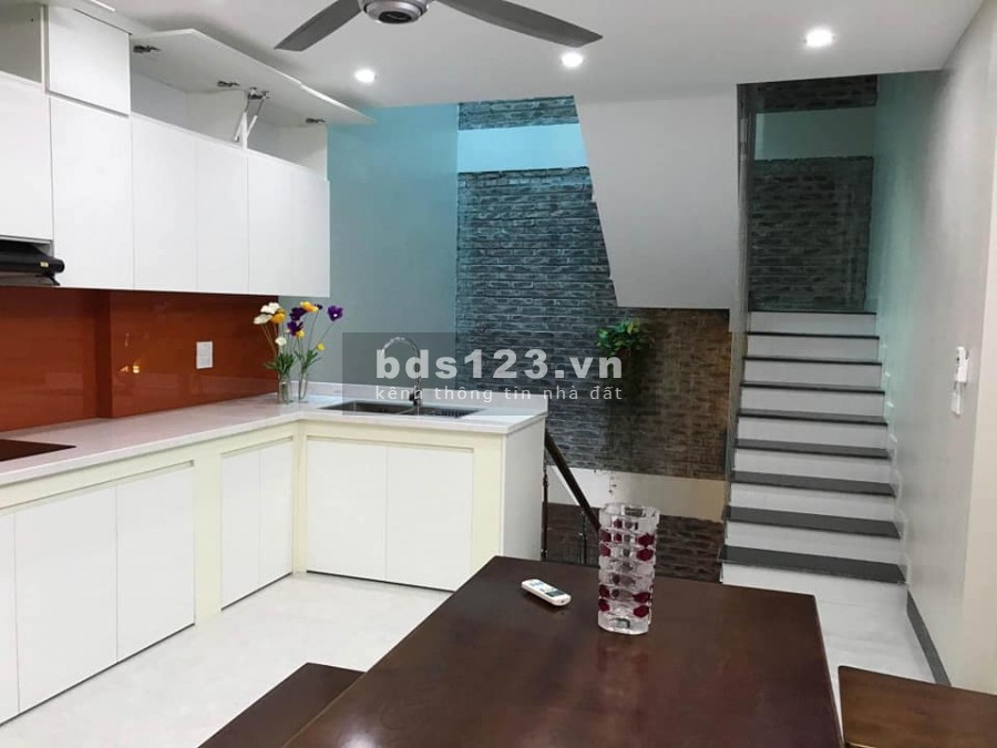 Bán Nhà Phố Lê Trọng Tấn 50 m2 4Tầng phân lô Ô Tô vào nhà 5.6 tỷ.
