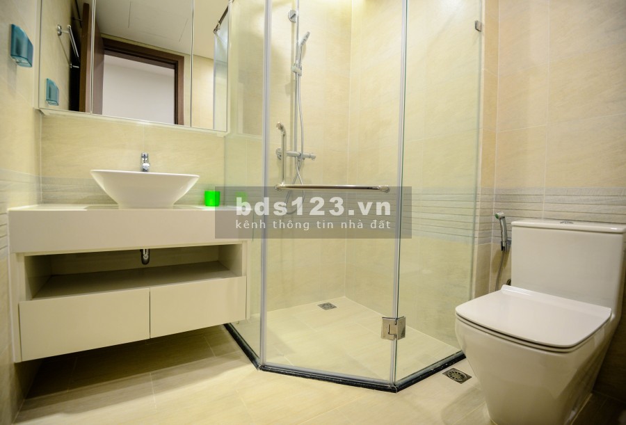 Cho thuê CHCC Gold Season – 47 Nguyễn Tuân, 2N, 2WC, Full đồ, giá chỉ 11tr/th