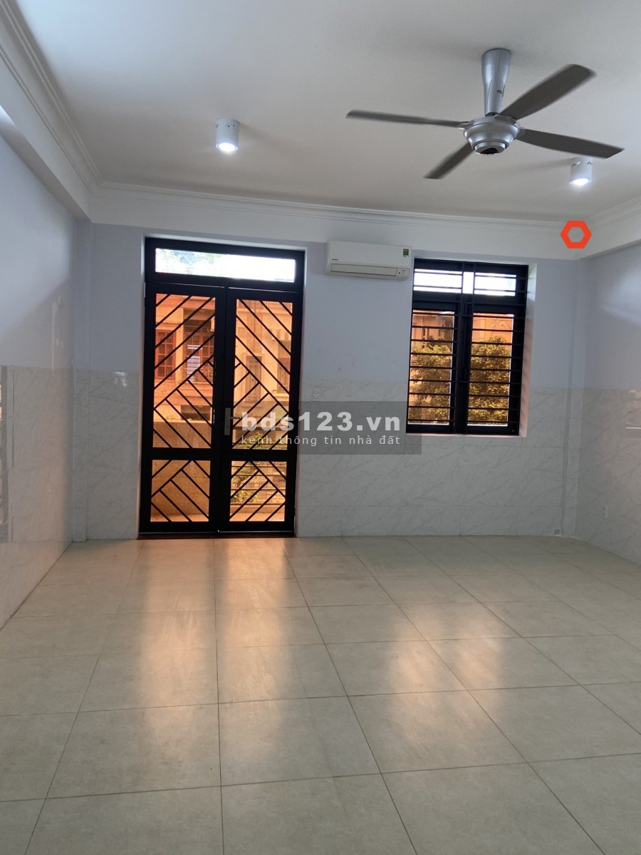 Nhà Đẹp HXH Bình Lợi 5x20m trệt, 3lầu, 5pn, 4wc.