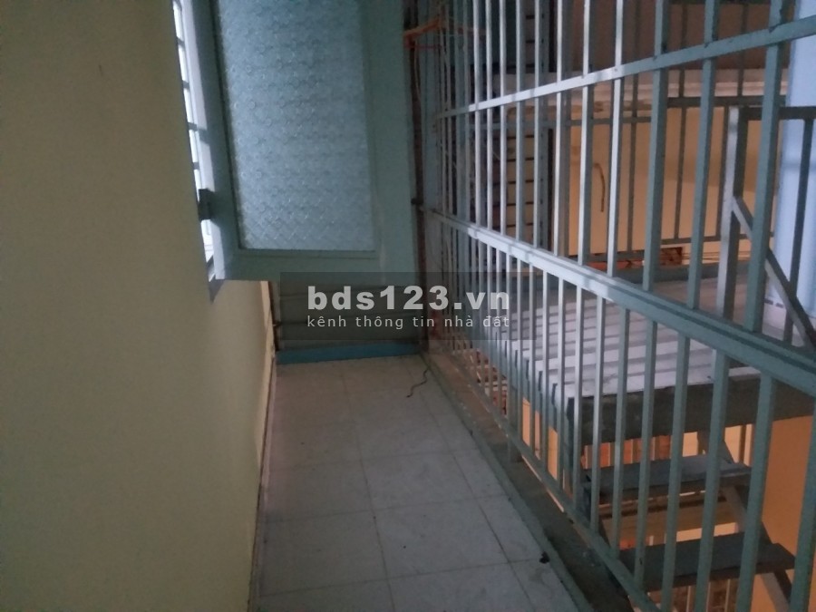 Hẻm 496 Dương Quảng Hàm 5x17 đang CT 15tr