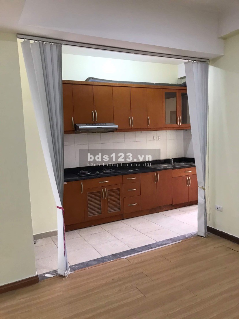 Cần bán gấp căn 94m 2pn cc toà nhà sông đà ( đối diện hv bưu chính) có đồ , giá 1ty85.lh:0962027838