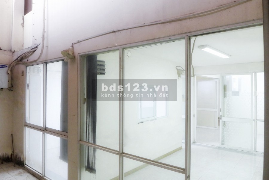 Mặt bằng mặt tiền hẻm lớn Quận 10 giá 16 triệu dt 90m2