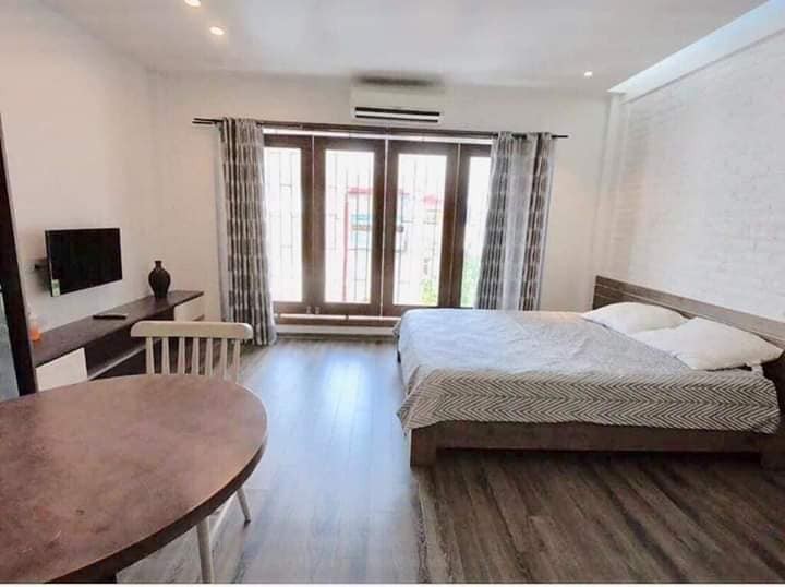 Hoàng Quốc Việt, 50m2 x 5T, MT 4.3m, 8.8 tỷ. Ô tô vào nhà, VP
