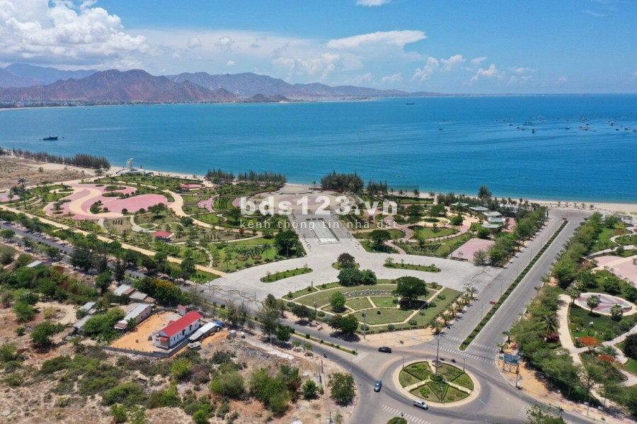 Bán đất cách biển Ninh Chữ 300m2 chỉ với 27 triệu/ m2