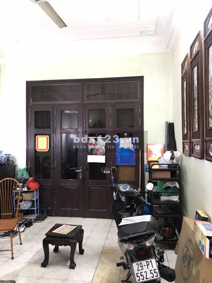 Nhà bán phân lô Cầu Giấy Quận, DT 40m, Nhỉnh 4 tỷ.