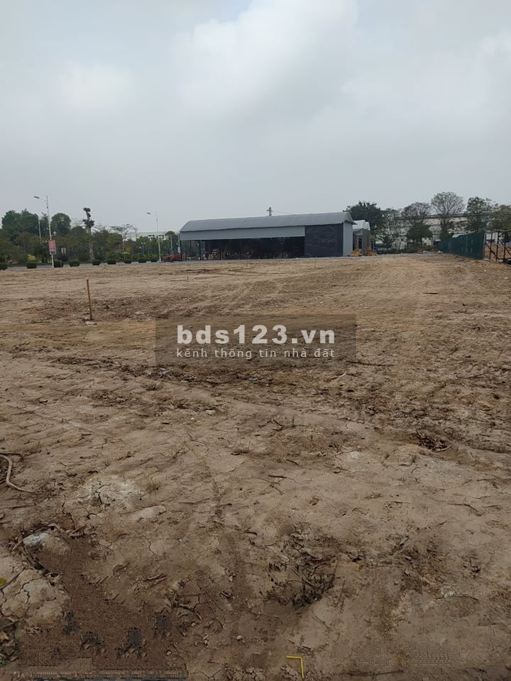 Trao lại cơ hội cho các nhà đầu tư thông minh Sang nhượng 10000m2 mặt bằng mặt đường Thạch Bàn Huỳnh Tấn Phát