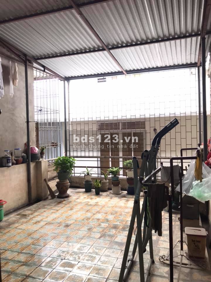 Nhà bán phân lô Cầu Giấy Quận, DT 40m, Nhỉnh 4 tỷ.