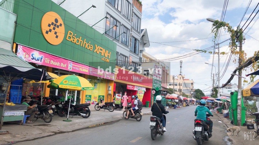 NHÀ ĐẸP BÌNH TRIỆU GIÁ TỐT DIỆN TÍCH RỘNG MẶT TIỀN TO ÔTÔ ĐỖ CỬA GIÁ 6,5 TỶ