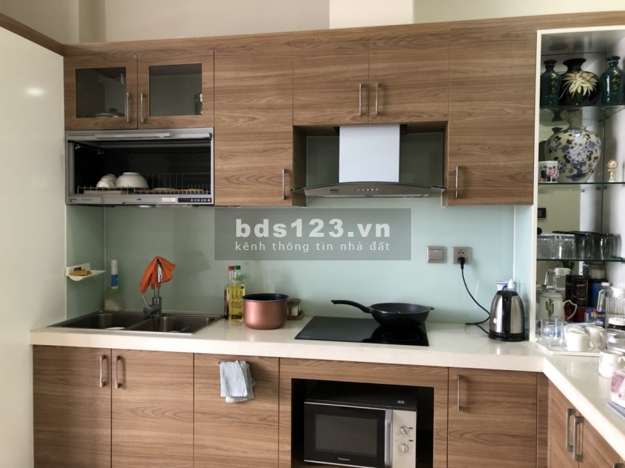 Bán Tràng An complex, quận Cầu Giấy - 1806 ( 88,8m2) – có sẵn đồ liền tường- sổ đỏ chính chủ.