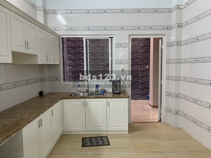 [Q9] Cho thuê nhà NC 6 pn,7 toilet, có thang máy gần vincom, co.op Ngã tư Thủ Đức
