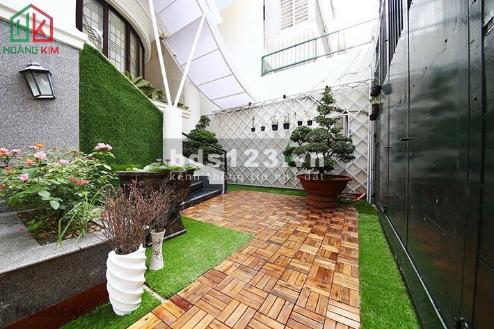 Cần cho thuê gấp Villa 3 lầu hầm, Khu đường Hoa, P2 Phú Nhuận. 8x18m.