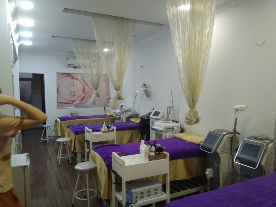 Chính chủ cho thuê nhà mặt phố Trần Duy Hưng, Cầu Giấy, DT 70m2x 6 tầng Giá 55tr/th LH 0915137209