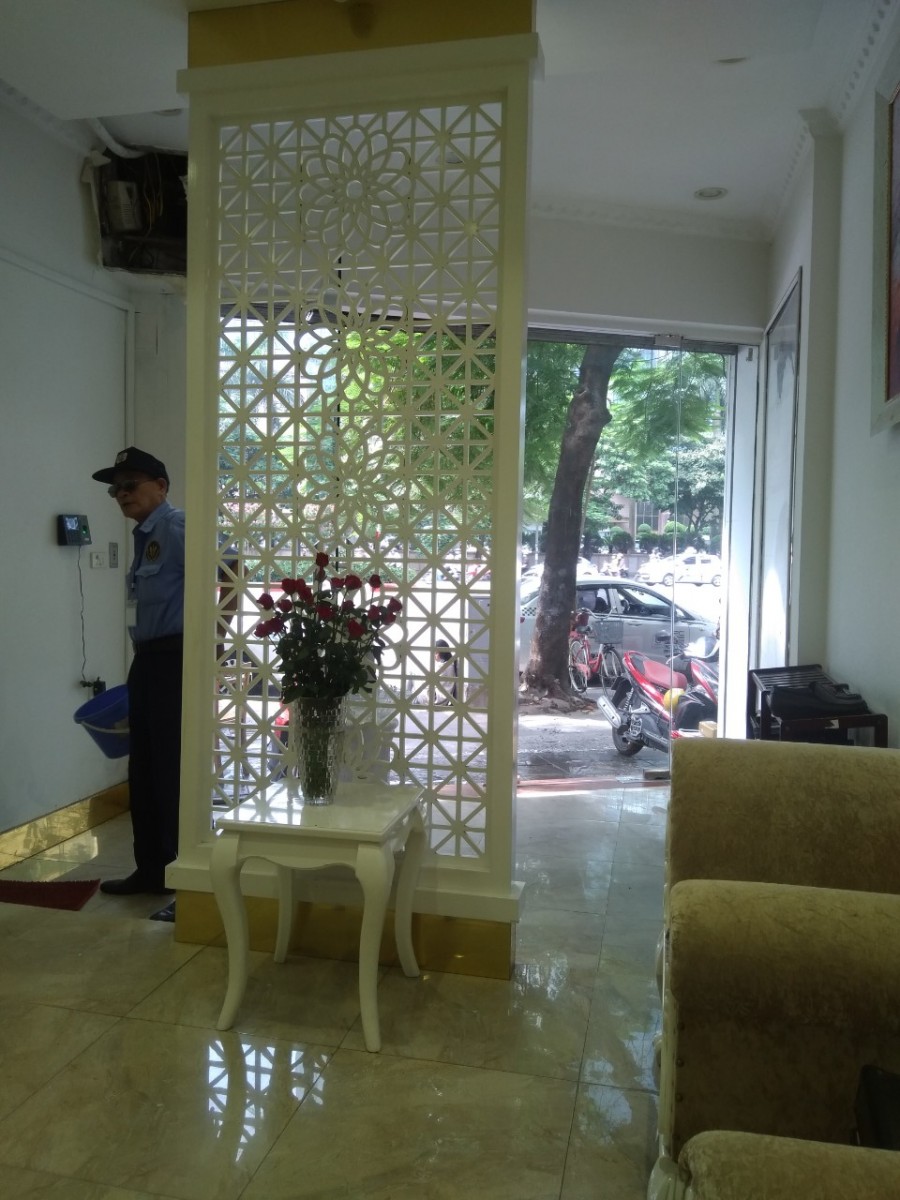 Chính chủ cho thuê nhà mặt phố Trần Duy Hưng, Cầu Giấy, DT 70m2x 6 tầng Giá 55tr/th LH 0915137209