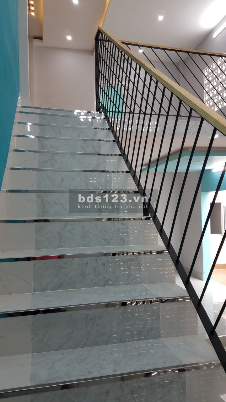 Nhà trung tâm Tam Hiệp, SHR, không quy hoạch mới xây
