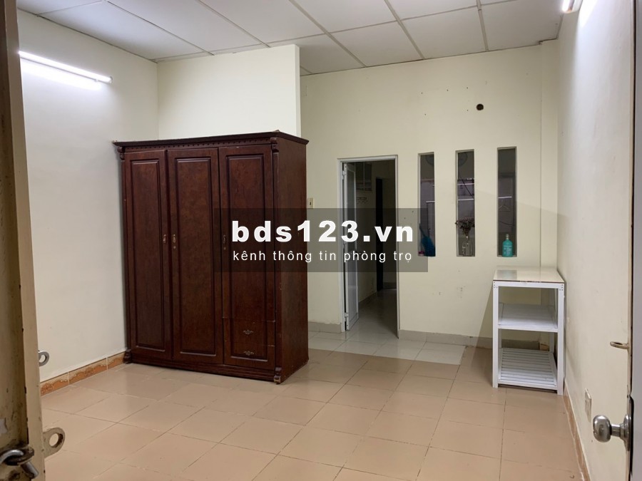 Cho thuê phòng 35 m2 có lối đi riêng