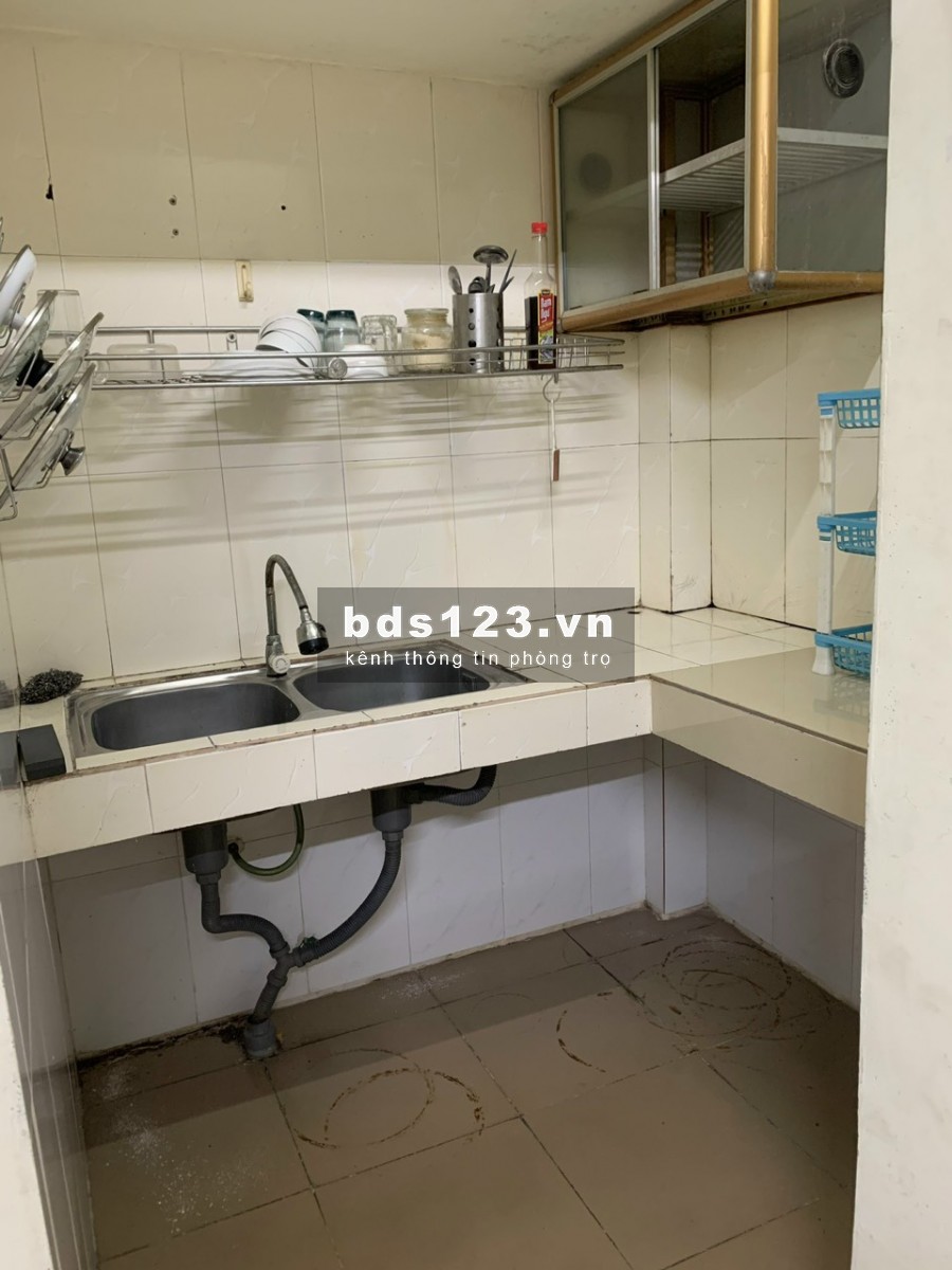 Cho thuê phòng 35 m2 có lối đi riêng
