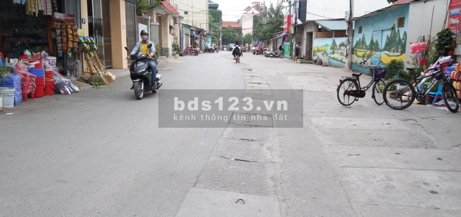 Bán đất Cầu Diễn, sổ vuông, nở hậu, cực gần Ô tô, gần hồ, DT 40m2, giá 2.2 tỷ. LH0968987854