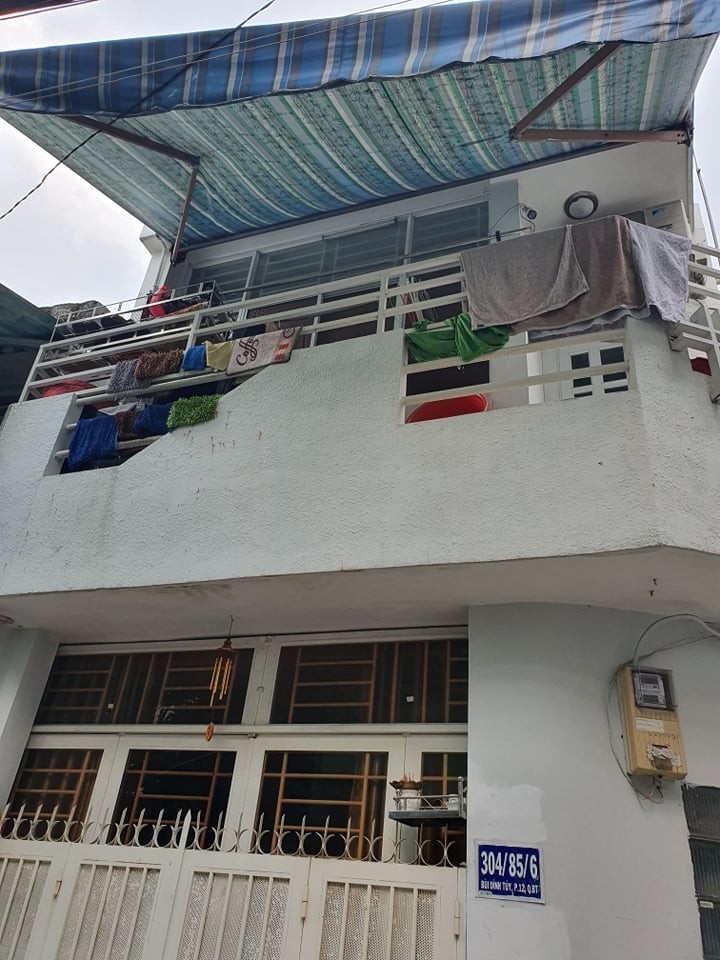 Nhà 2 mặt hẻm, Bùi Đình Túy, xe hơi đậu trước nhà