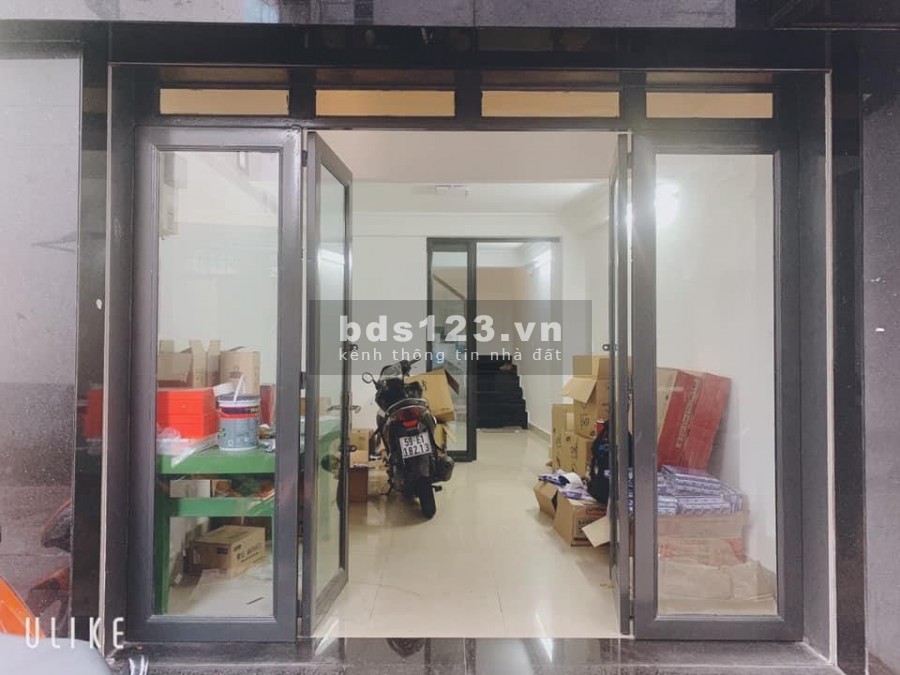 Nhà 5 tầng, Cách ngã 4 Nguyễn Văn Trỗi - Trần Huy Liệu 50m
