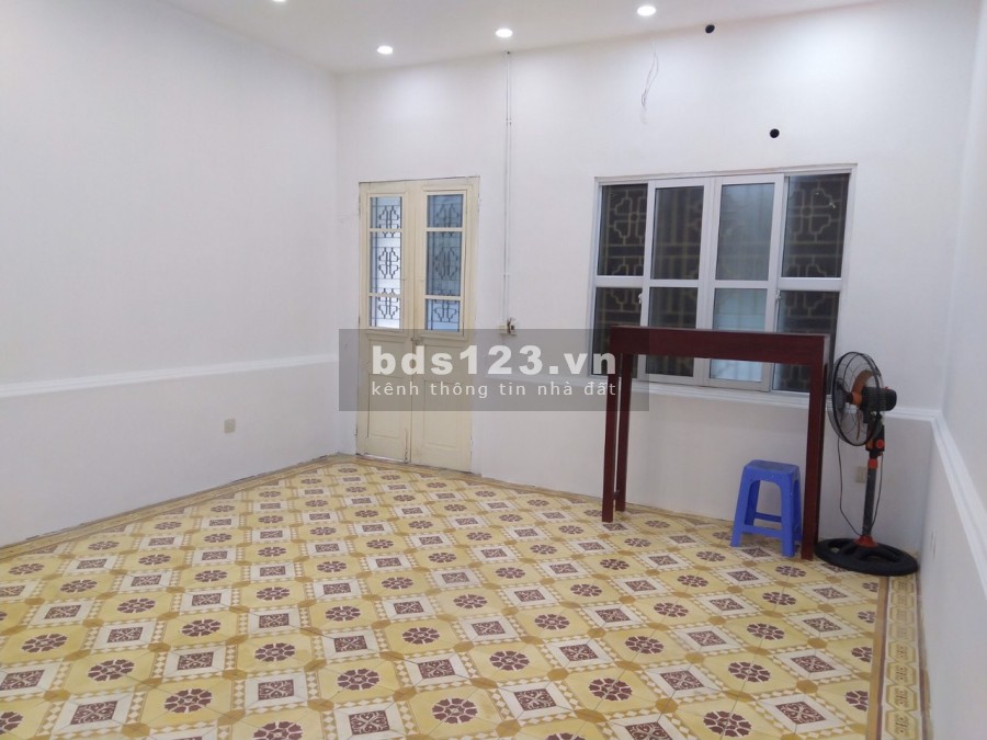 Bán nhà Trần Quốc Vượng, Cầu Giấy, 5 tầng dt 25m2, giá 2.65 tỷ