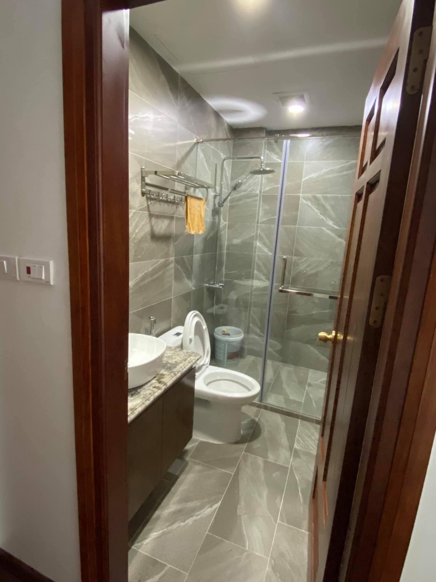 Bán nhà mới xây 7 tâng Ngõ Thịnh Hào Đống Đa Hà Nội