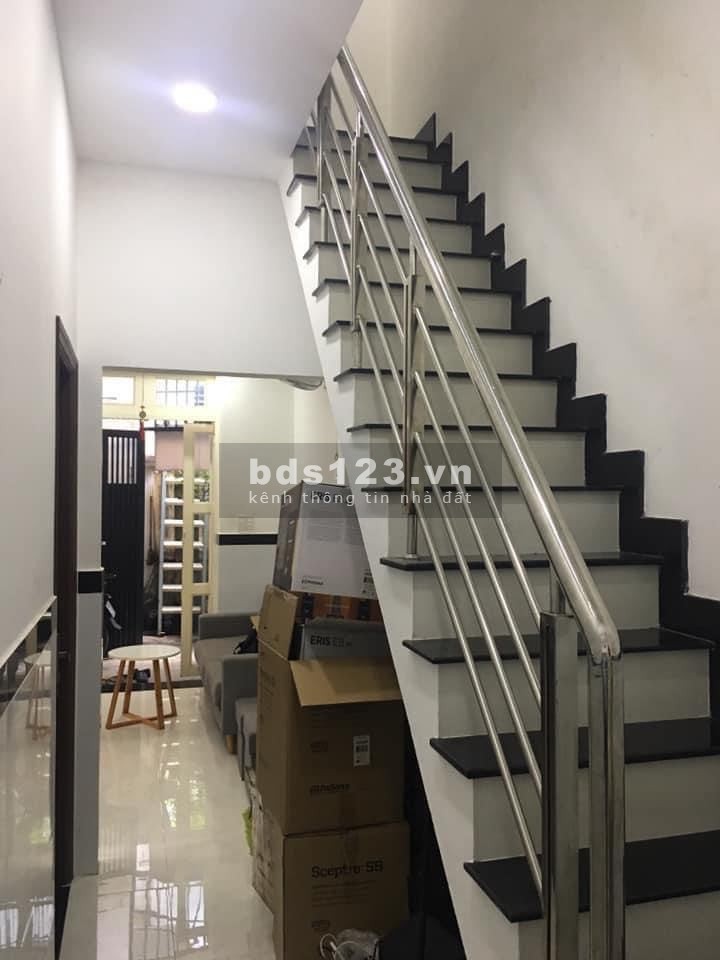 Bán nhà hẻm lớn, Cách MT đường Nguyễn Đình Chính - Q.Phú Nhuận 100m
